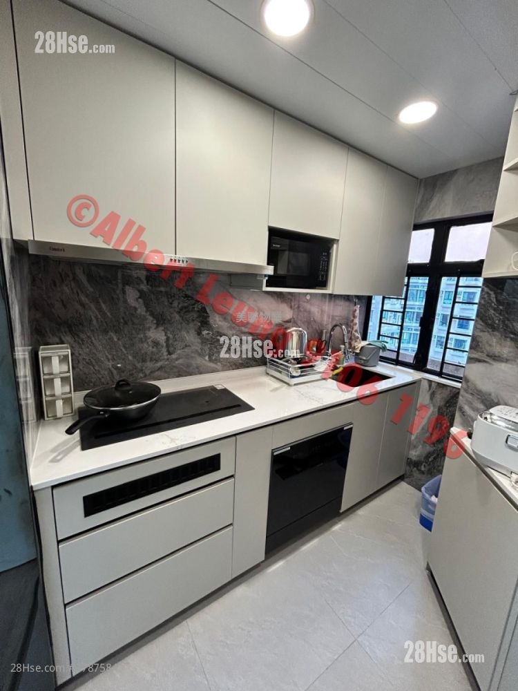 New Town Plaza Sell 3 Bedrooms , 2 Bathrooms 876 ft²