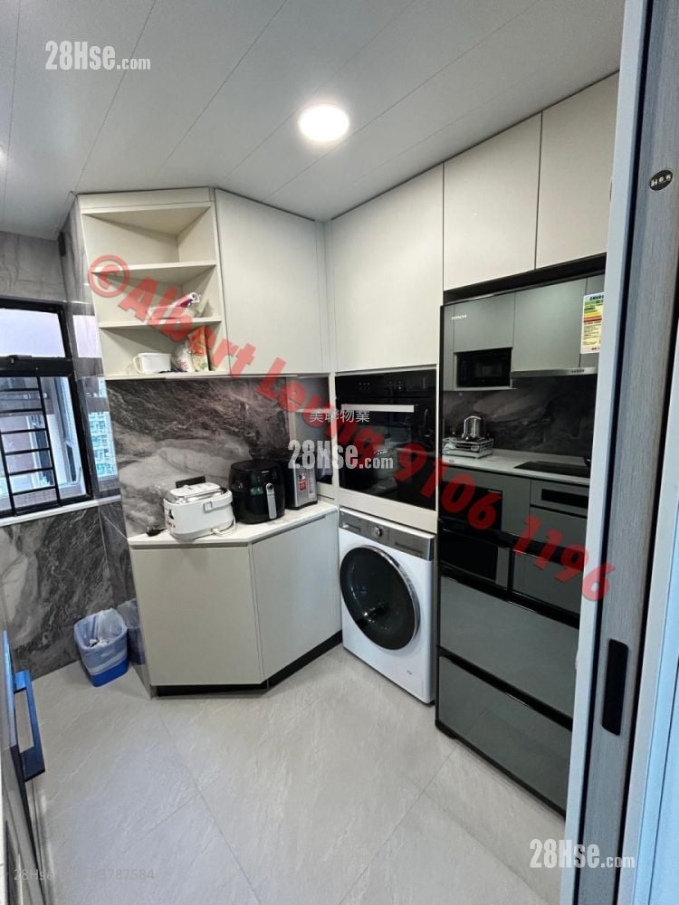 New Town Plaza Sell 3 Bedrooms , 2 Bathrooms 876 ft²