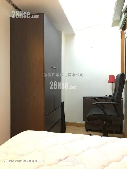 Cheong Chun Building Sell 2 Bedrooms , 1 Bathroom 695 ft²