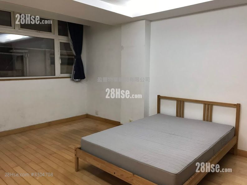 Cheong Chun Building Sell 2 Bedrooms , 1 Bathroom 695 ft²