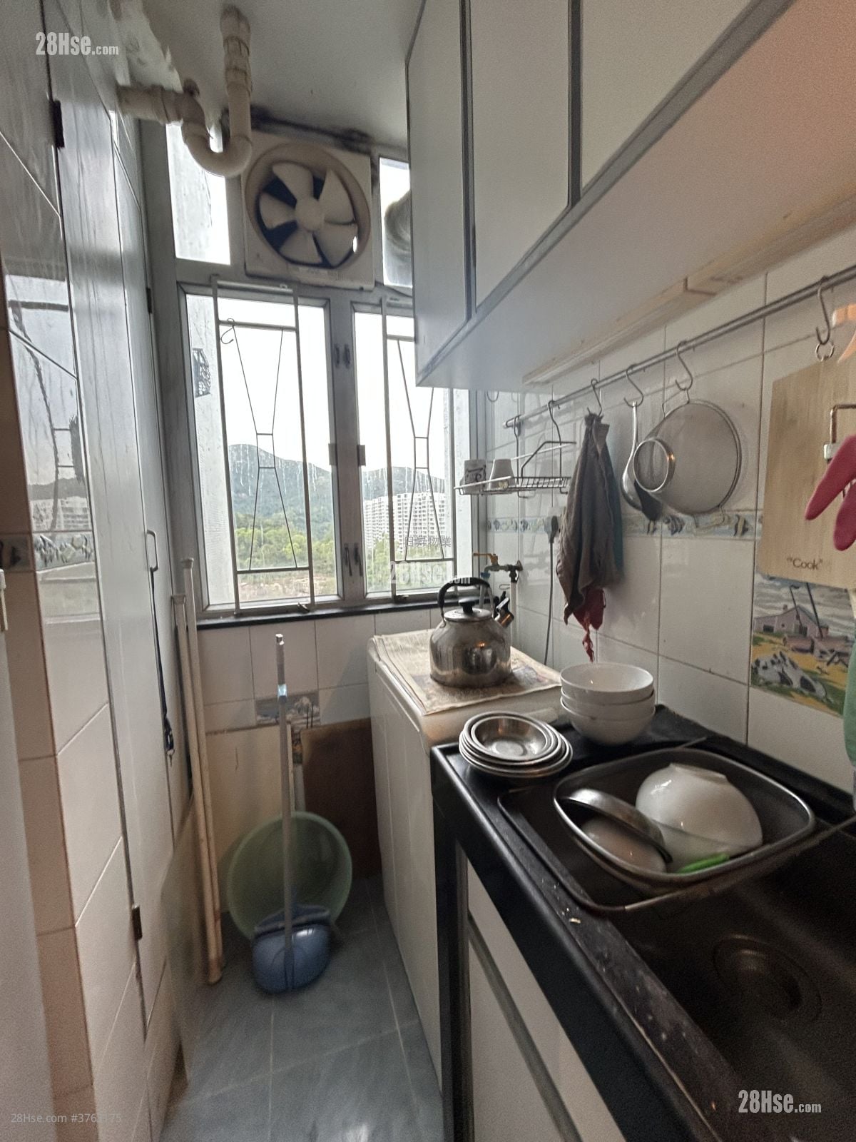 Tung Hei Court Sell 3 Bedrooms , 1 Bathroom