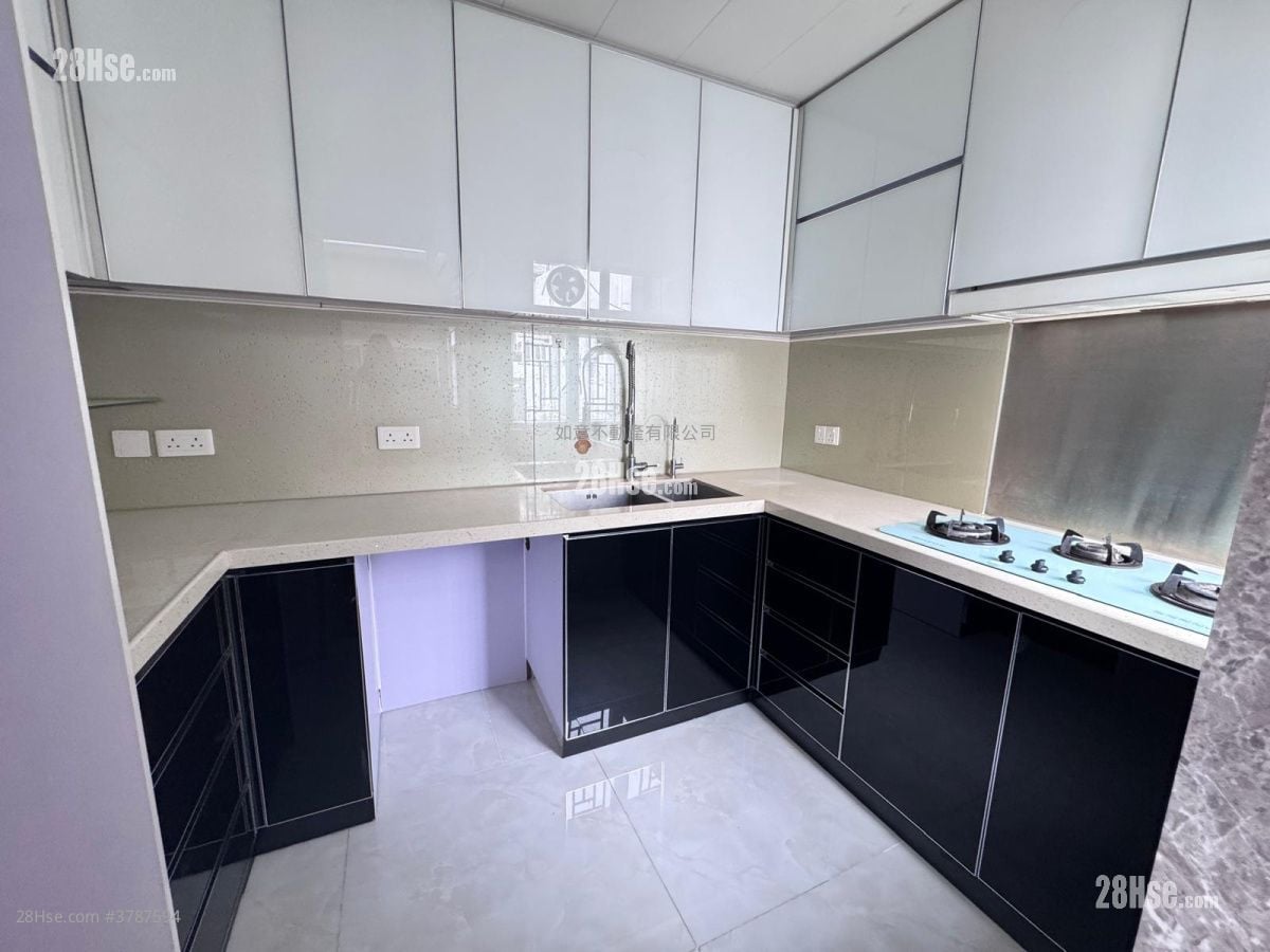 Whampoa Garden Sell 3 Bedrooms , 2 Bathrooms 714 ft²