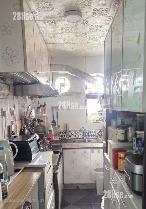 村屋 售盘 700 平方尺