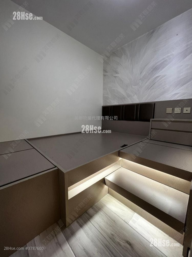 Luk Yeung Sun Chuen Sell 2 Bedrooms 445 ft²