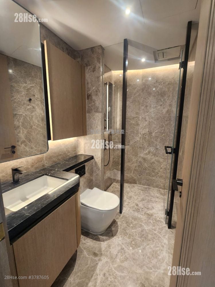 Villa Lucca Sell 3 Bedrooms , 3 Bathrooms 1,032 ft²