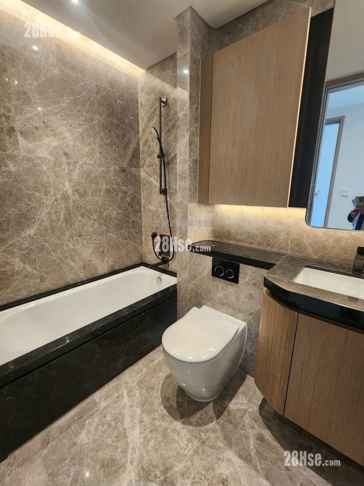 Villa Lucca Sell 3 Bedrooms , 3 Bathrooms 1,032 ft²