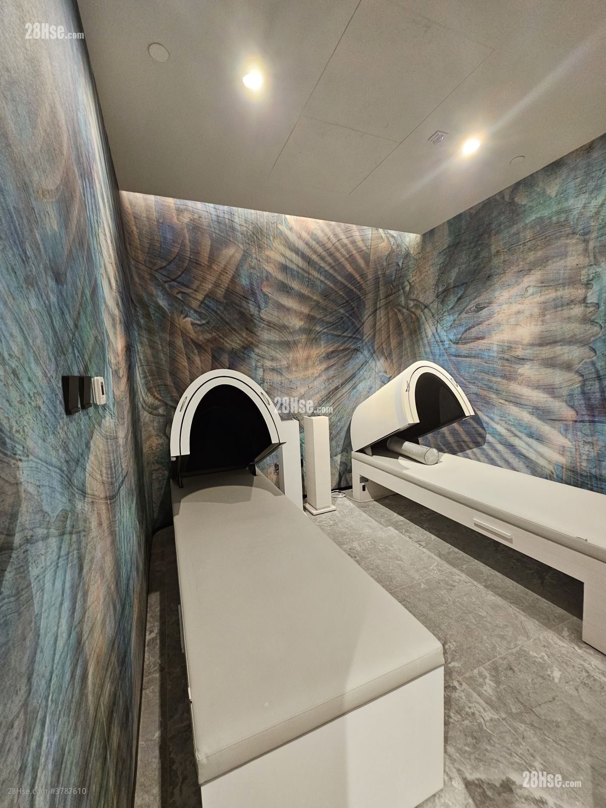 The Arles Sell 2 Bedrooms , 1 Bathroom 492 ft²