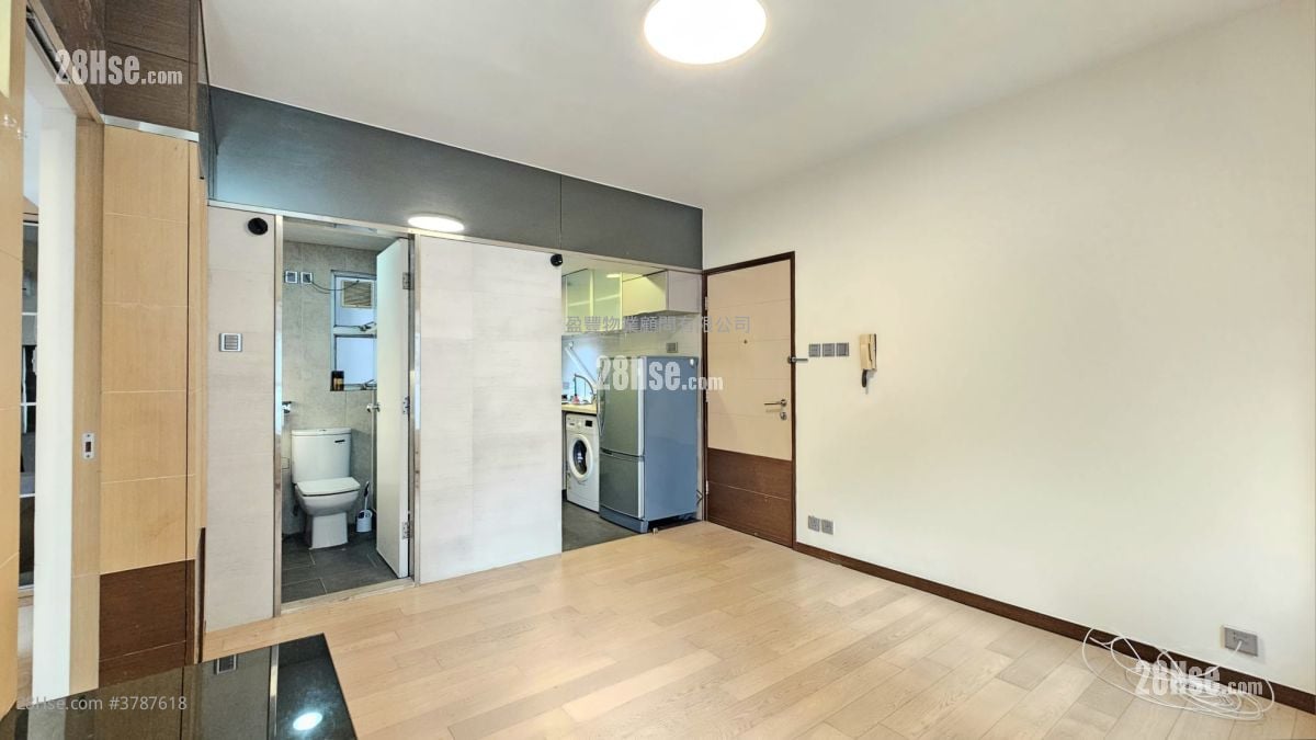 厅: 万豪阁 售盘 1 房 , 1 浴室 397 平方尺