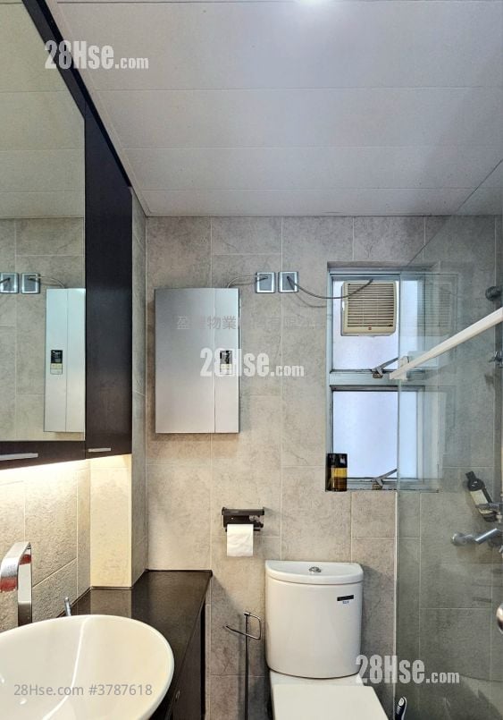 浴室: 万豪阁 售盘 1 房 , 1 浴室 397 平方尺