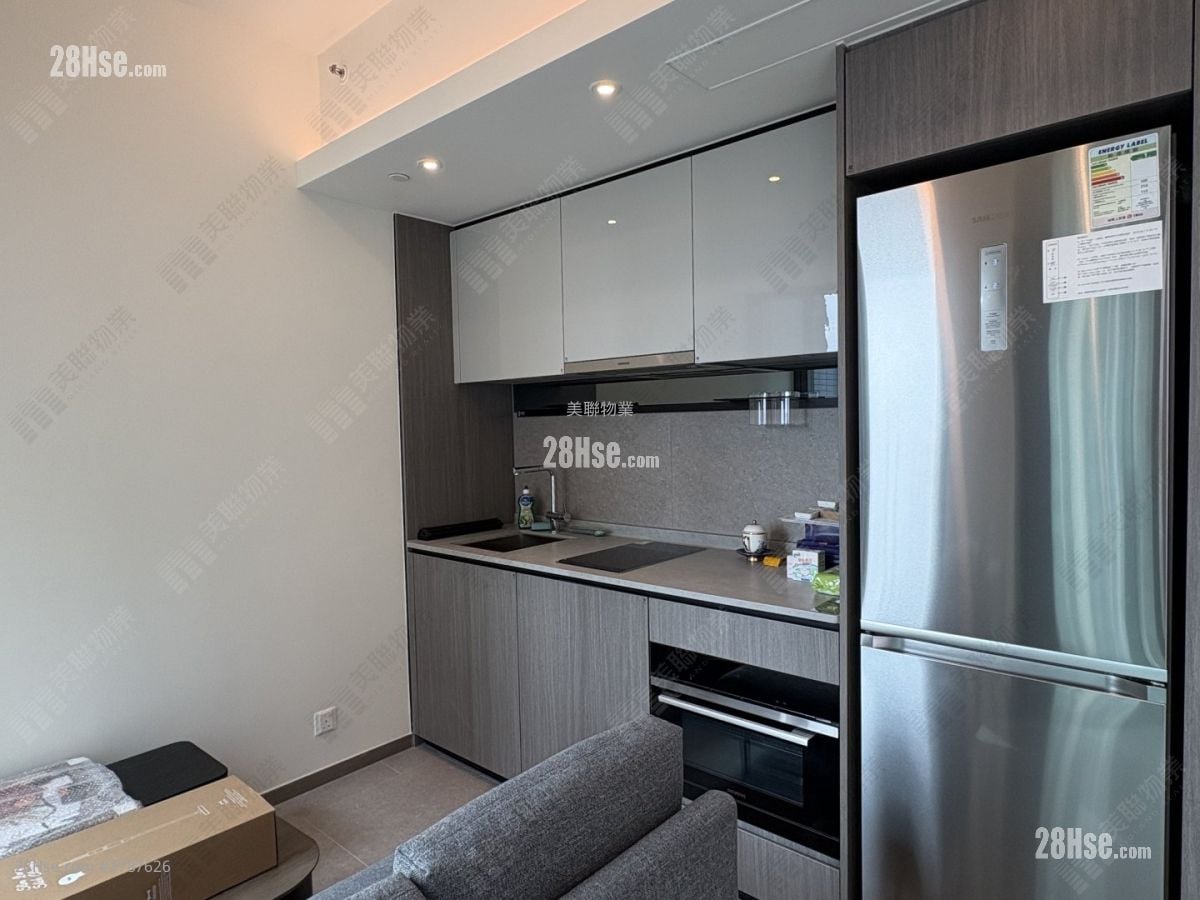 Yoho West Sell 266 ft²