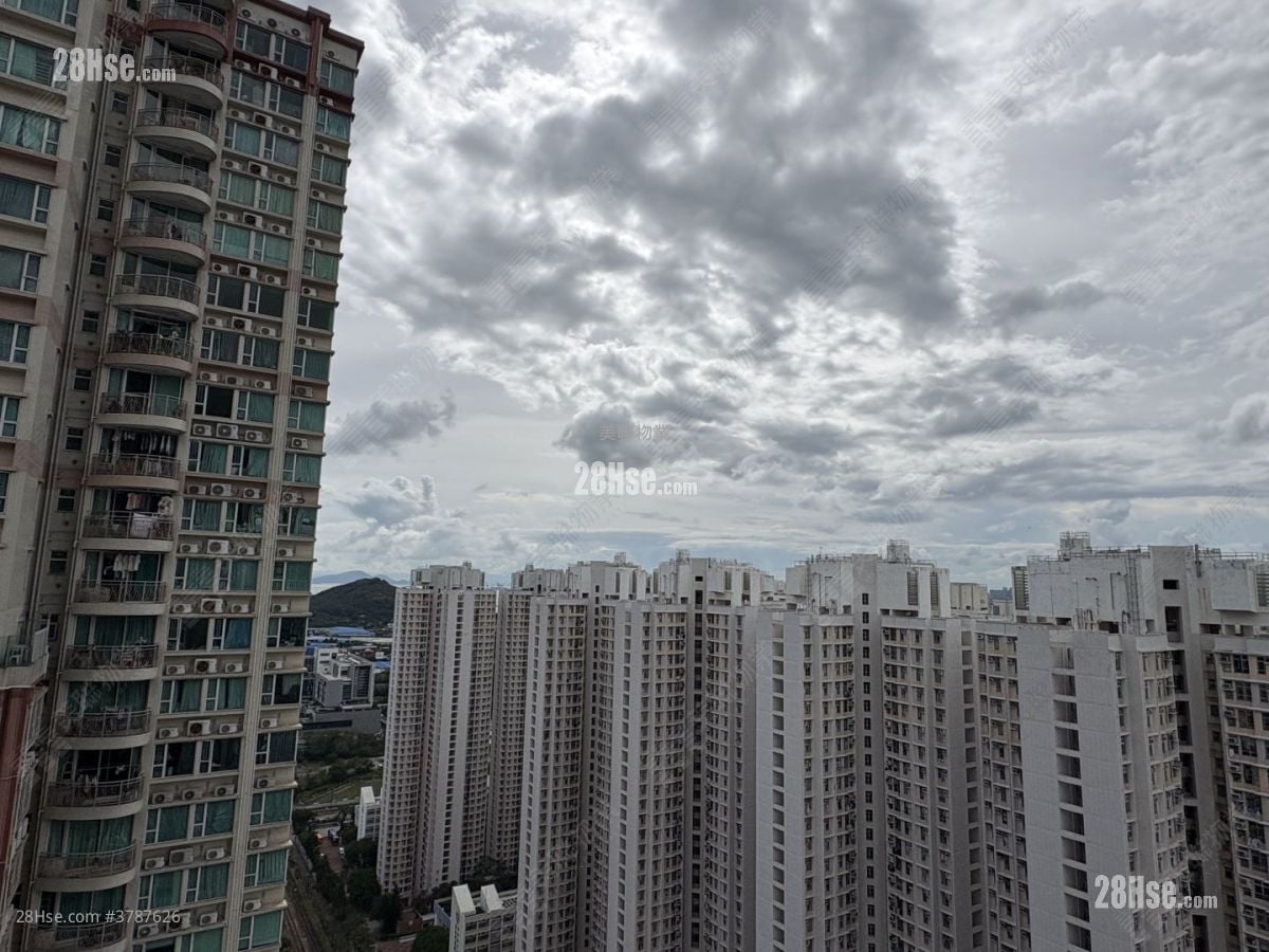 Yoho West Sell 266 ft²