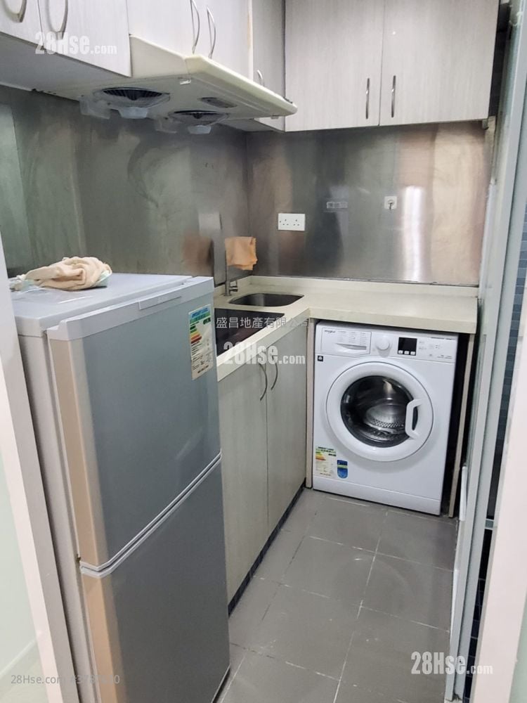 Pat Chun Mansion Sell 2 Bedrooms , 1 Bathroom 246 ft²