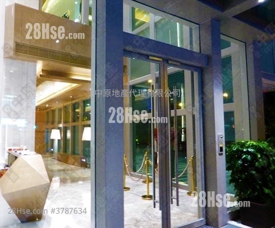 8 Lasalle Sell 2 Bedrooms 599 ft²