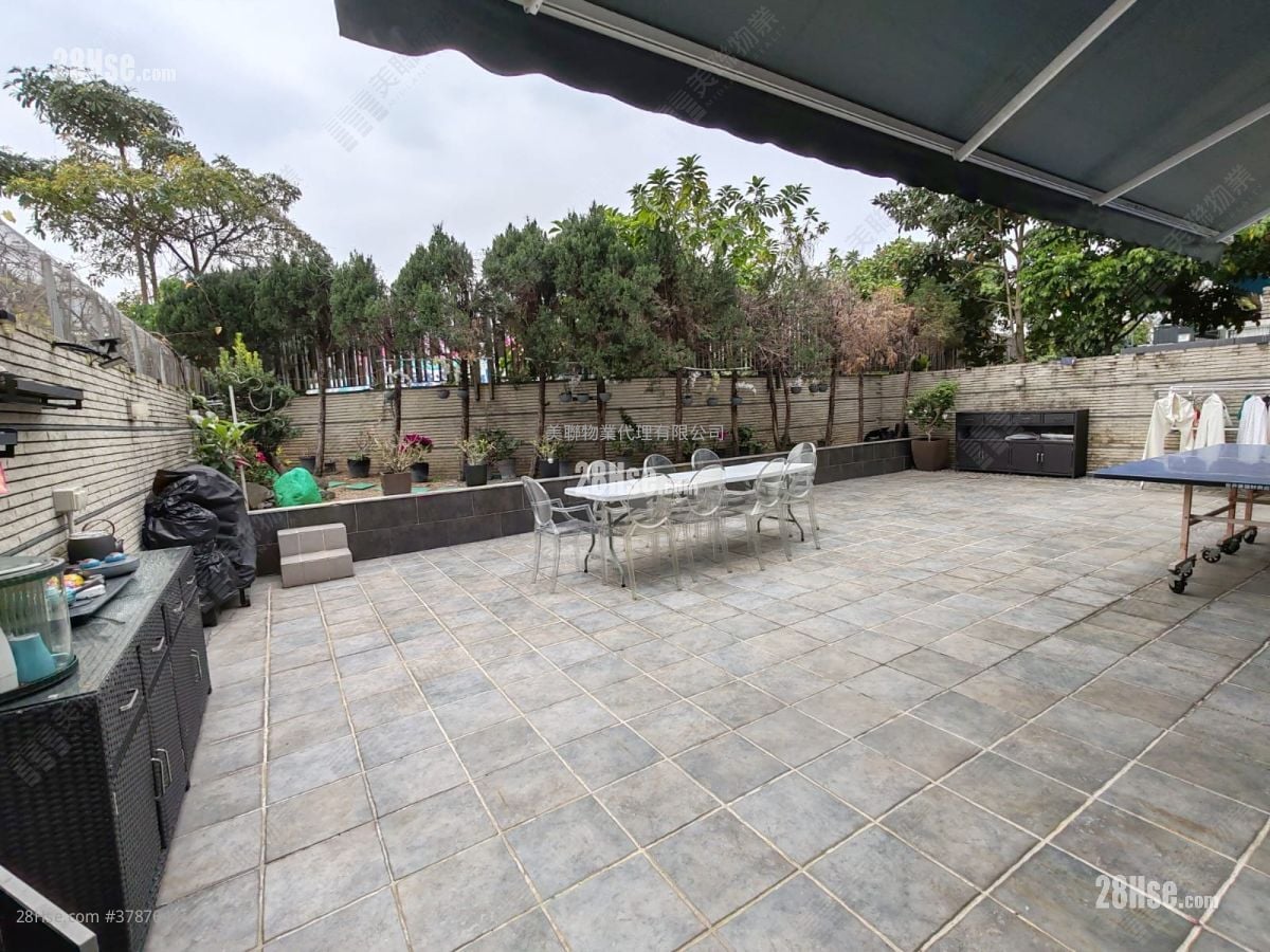 逸林首府 售盘 3 房 , 2 浴室 1,946 平方尺