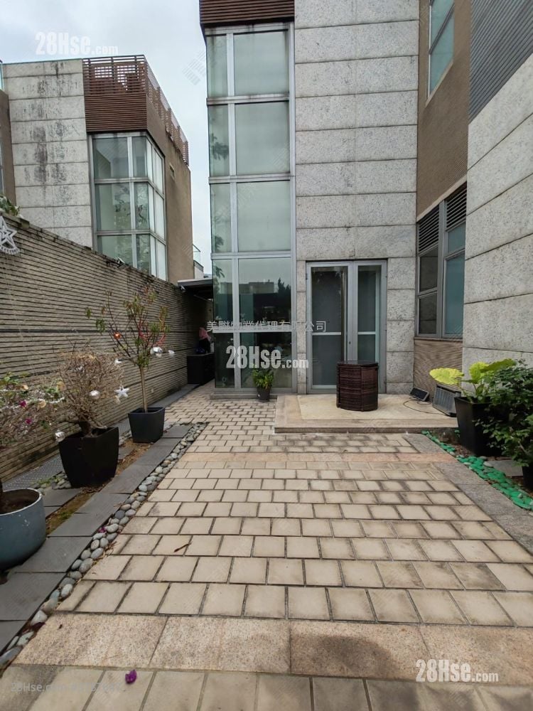 逸林首府 售盘 3 房 , 2 浴室 1,946 平方尺