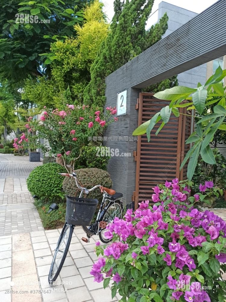 逸林首府 售盘 3 房 , 2 浴室 1,946 平方尺