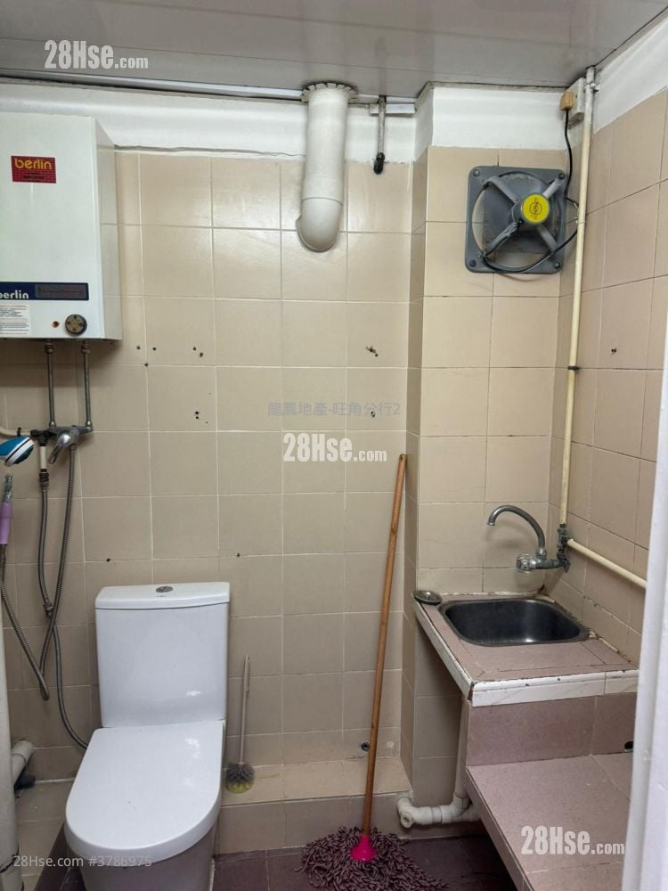 Chinese Mansion Sell 3 Bedrooms , 3 Bathrooms 381 ft²