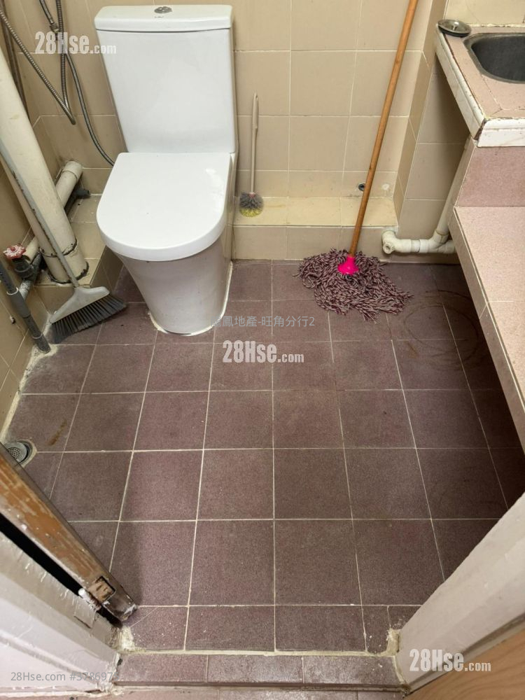 Chinese Mansion Sell 3 Bedrooms , 3 Bathrooms 381 ft²