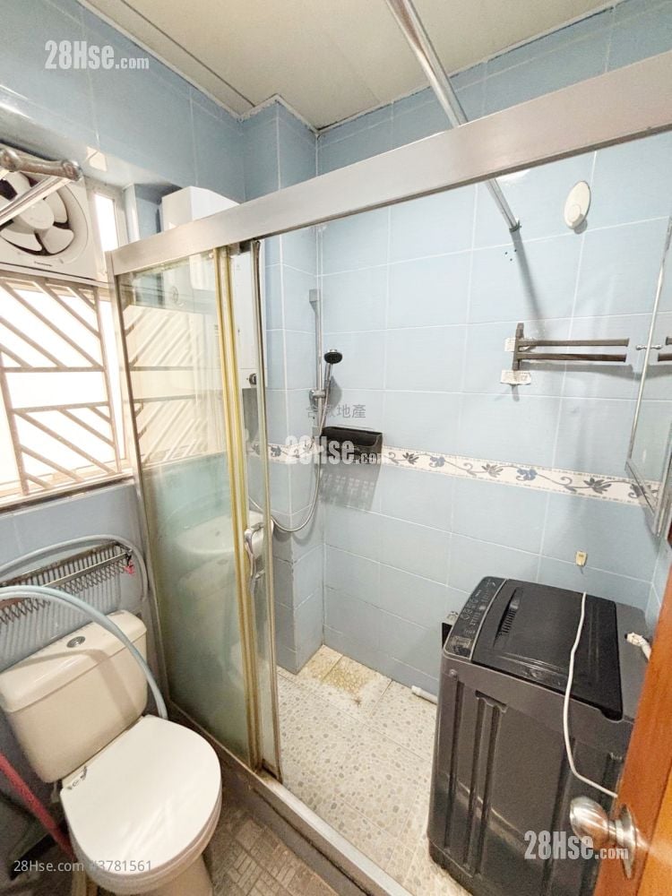 金富楼 租盘 366 平方尺