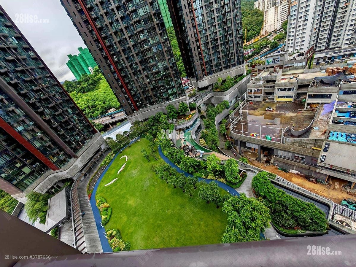 The Arles Sell 228 ft²