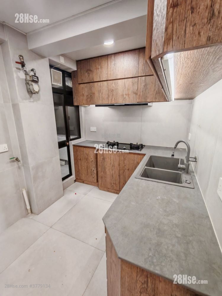 蟠龙半岛 租盘 3 房 , 2 浴室 990 平方尺