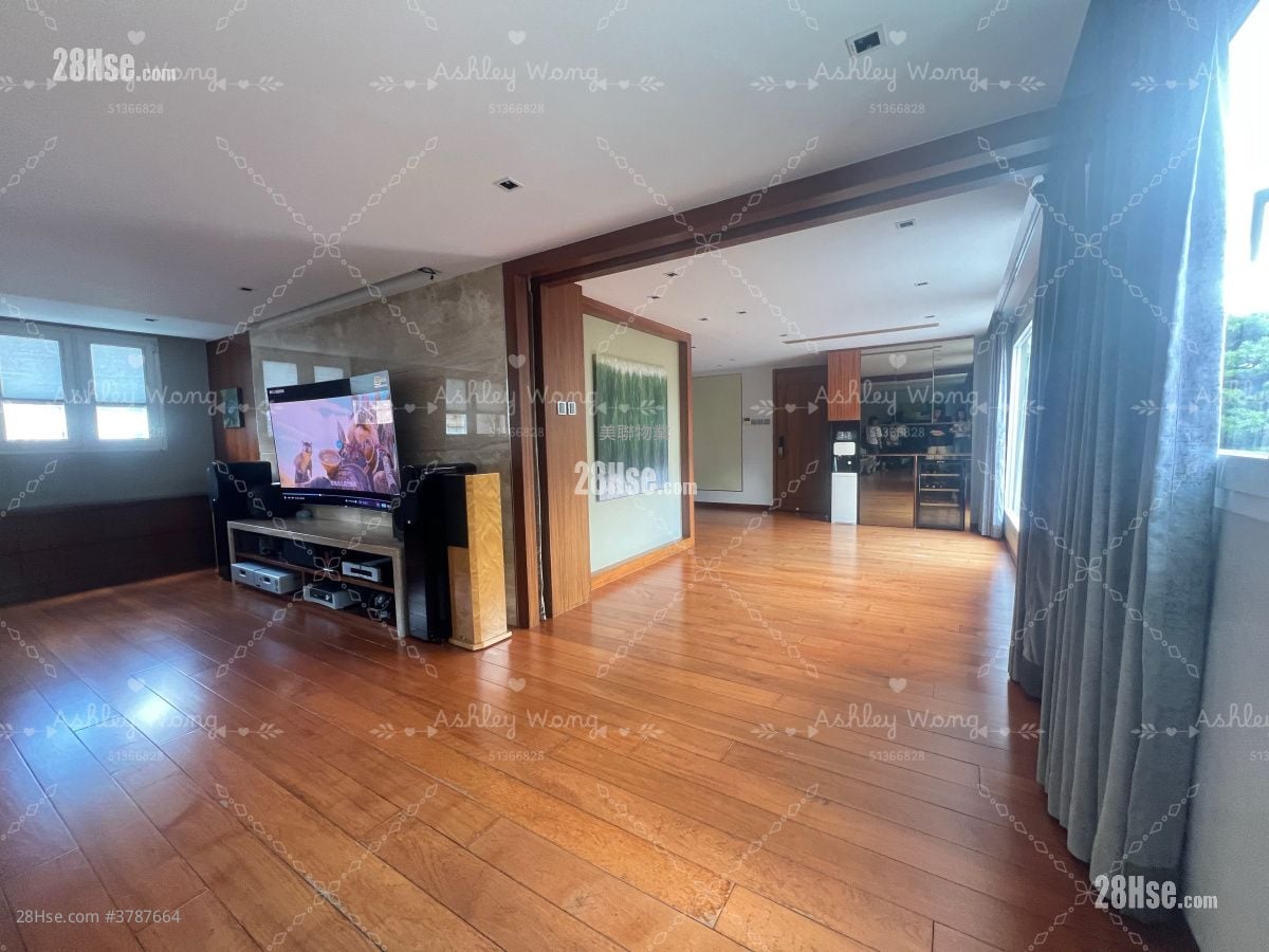 Fairview Park Sell 3 Bedrooms , 4 Bathrooms 950 ft²