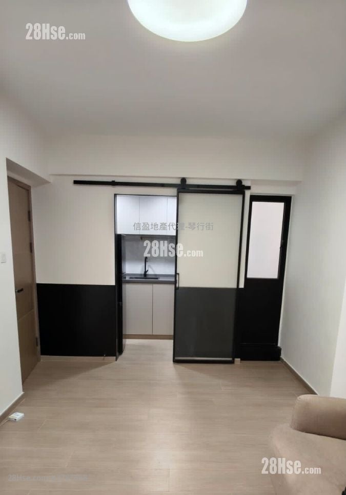 Merlin Garden Sell 2 Bedrooms , 1 Bathroom 391 ft²