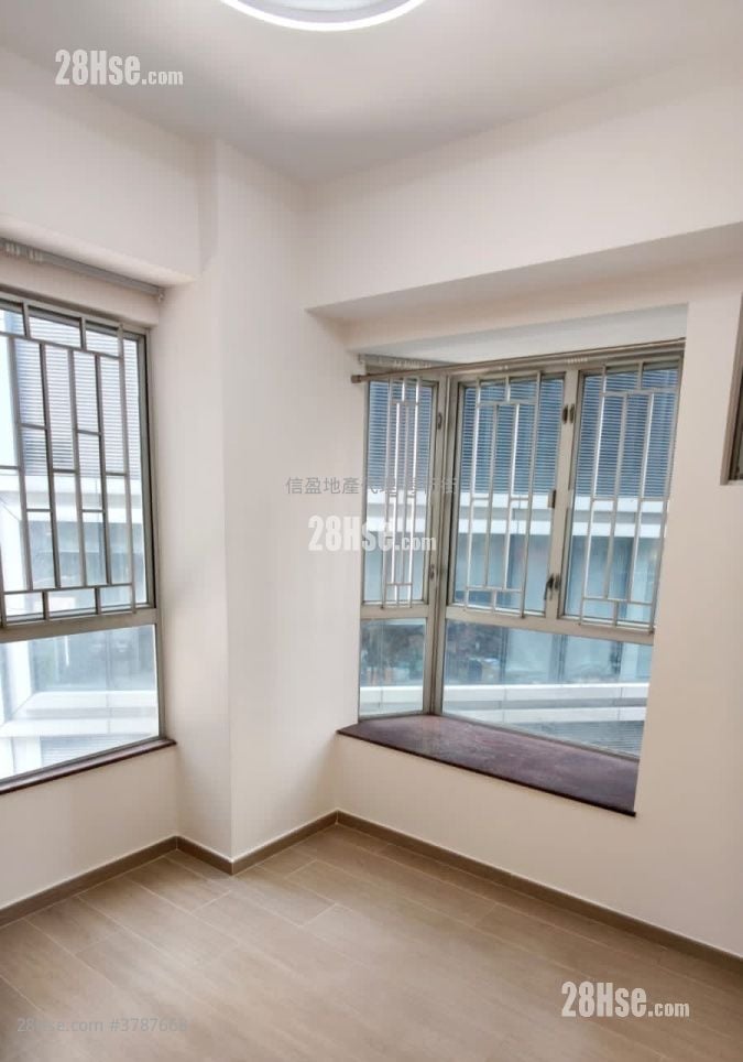 Merlin Garden Sell 2 Bedrooms , 1 Bathroom 391 ft²