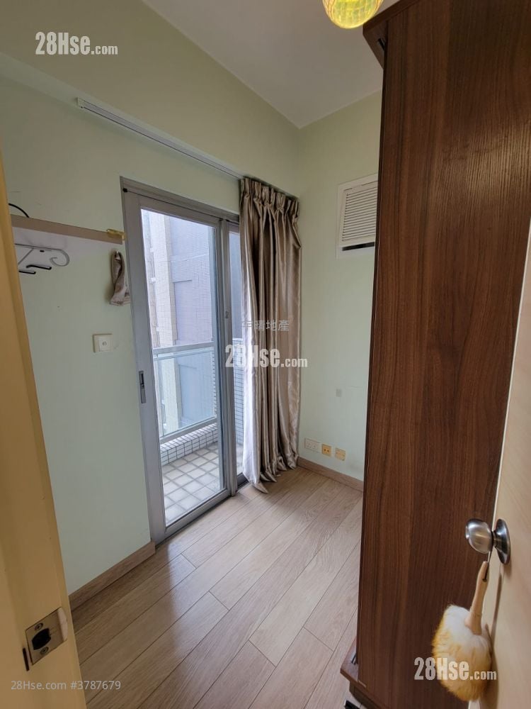 City Regalia Rental 2 Bedrooms , 1 Bathroom 305 ft²