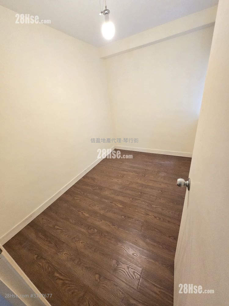 百福花园 售盘 3 房 , 1 浴室 597 平方尺