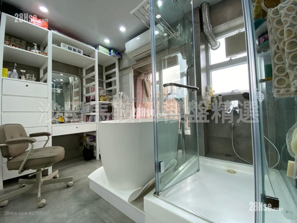 Sunshine City Sell 3 Bedrooms , 2 Bathrooms 932 ft²