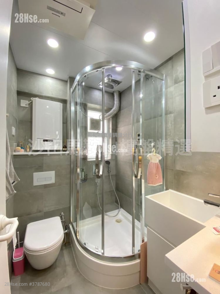 Sunshine City Sell 3 Bedrooms , 2 Bathrooms 932 ft²