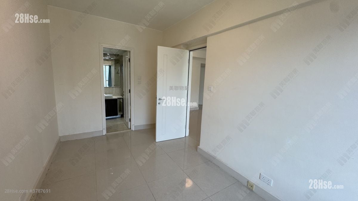 领都 售盘 4 房 972 平方尺