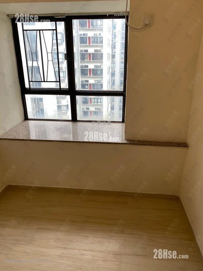 Tai Hing Gardens Sell 2 Bedrooms 447 ft²