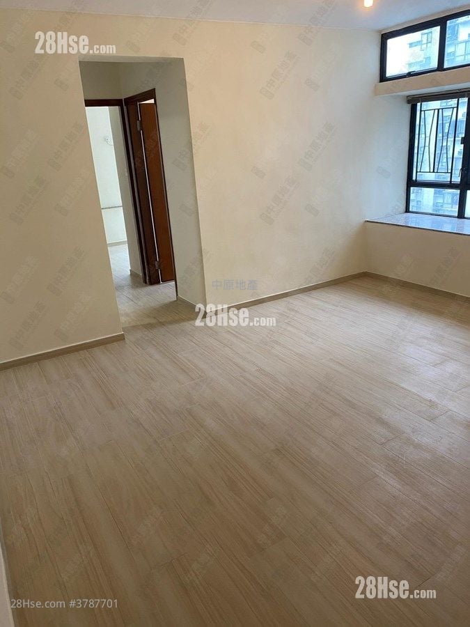 Tai Hing Gardens Sell 2 Bedrooms 447 ft²