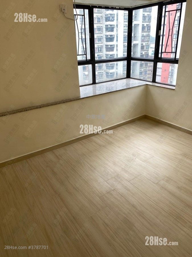 Tai Hing Gardens Sell 2 Bedrooms 447 ft²