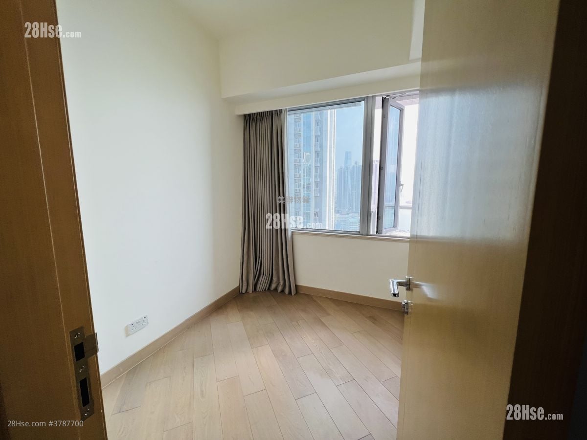 Cullinan West Rental 2 Bedrooms , 1 Bathroom 449 ft²