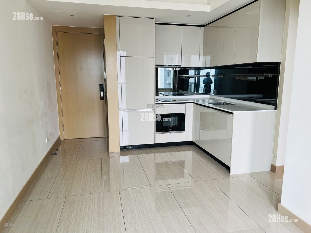 Cullinan West Rental 2 Bedrooms , 1 Bathroom 449 ft²