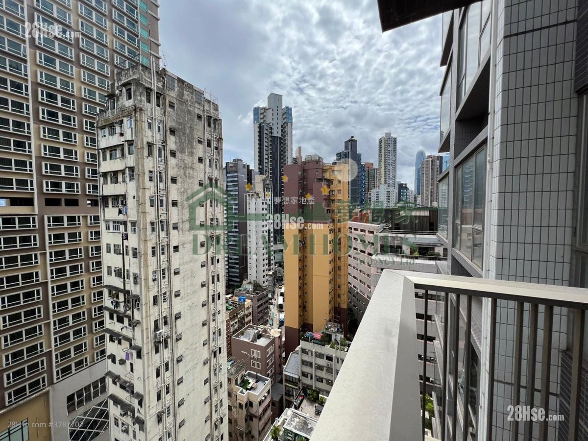 Island Crest Sell 3 Bedrooms , 2 Bathrooms 879 ft²