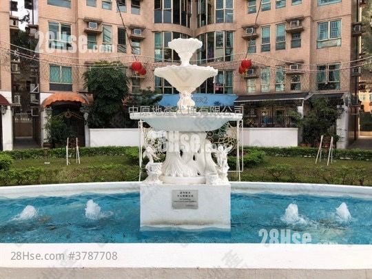 The Astoria Sell 3 Bedrooms 886 ft²