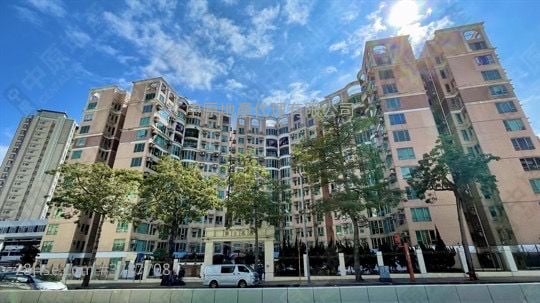 The Astoria Sell 3 Bedrooms 886 ft²