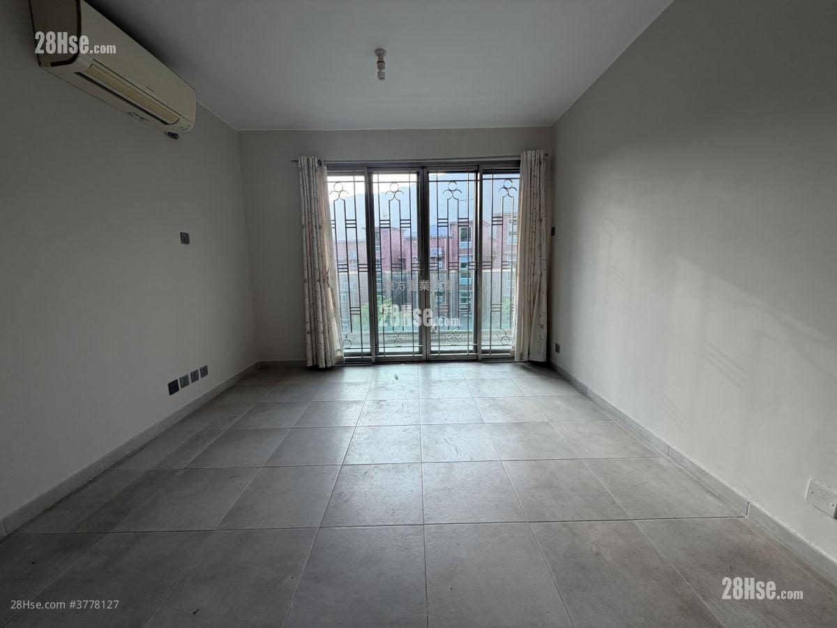 Village Rental 3 Bedrooms , 1 Bathroom 700 ft²