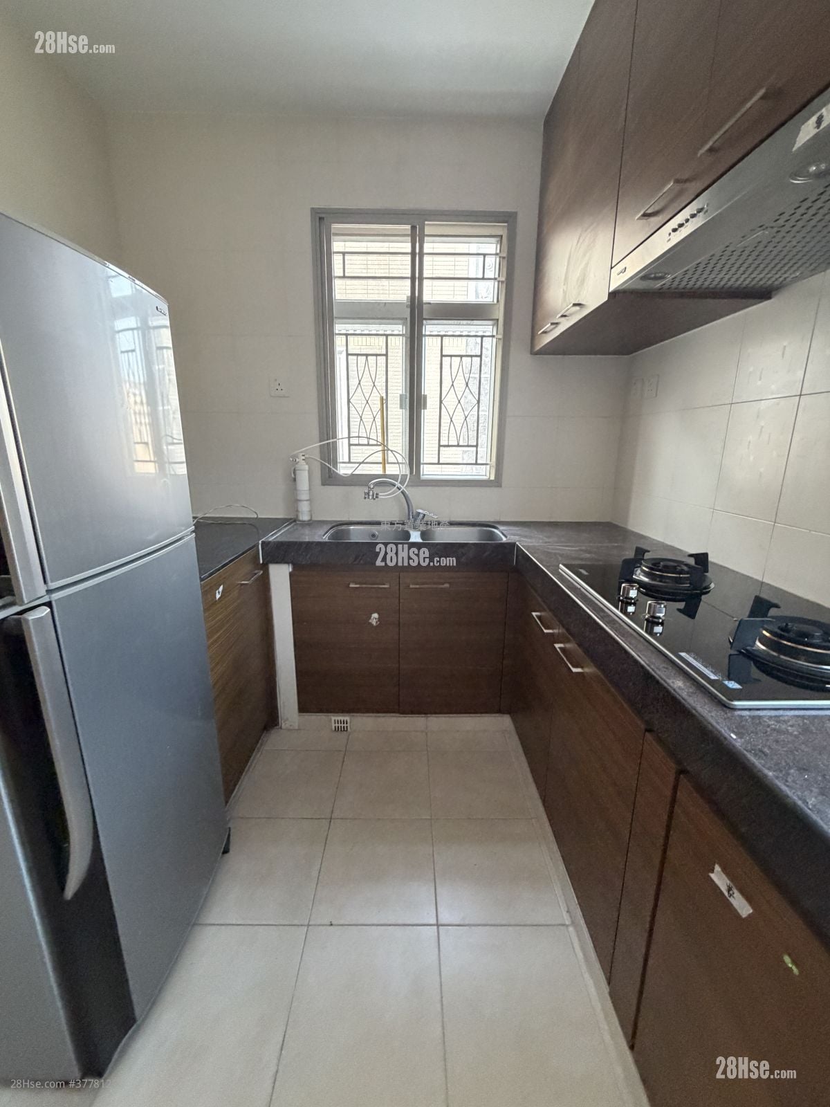 Village Rental 3 Bedrooms , 1 Bathroom 700 ft²
