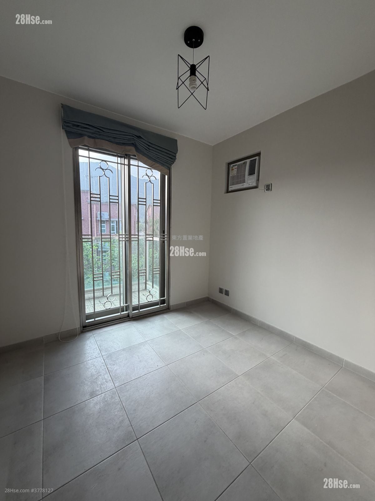 Village Rental 3 Bedrooms , 1 Bathroom 700 ft²