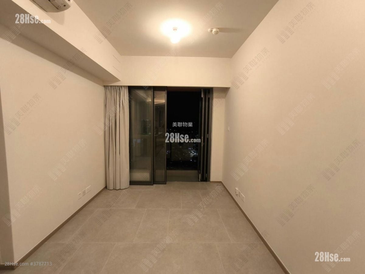 The Yoho Hub Rental 2 Bedrooms , 1 Bathroom 462 ft²