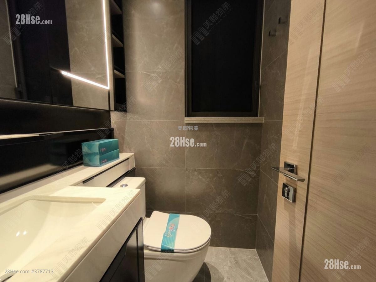 The Yoho Hub Rental 2 Bedrooms , 1 Bathroom 462 ft²