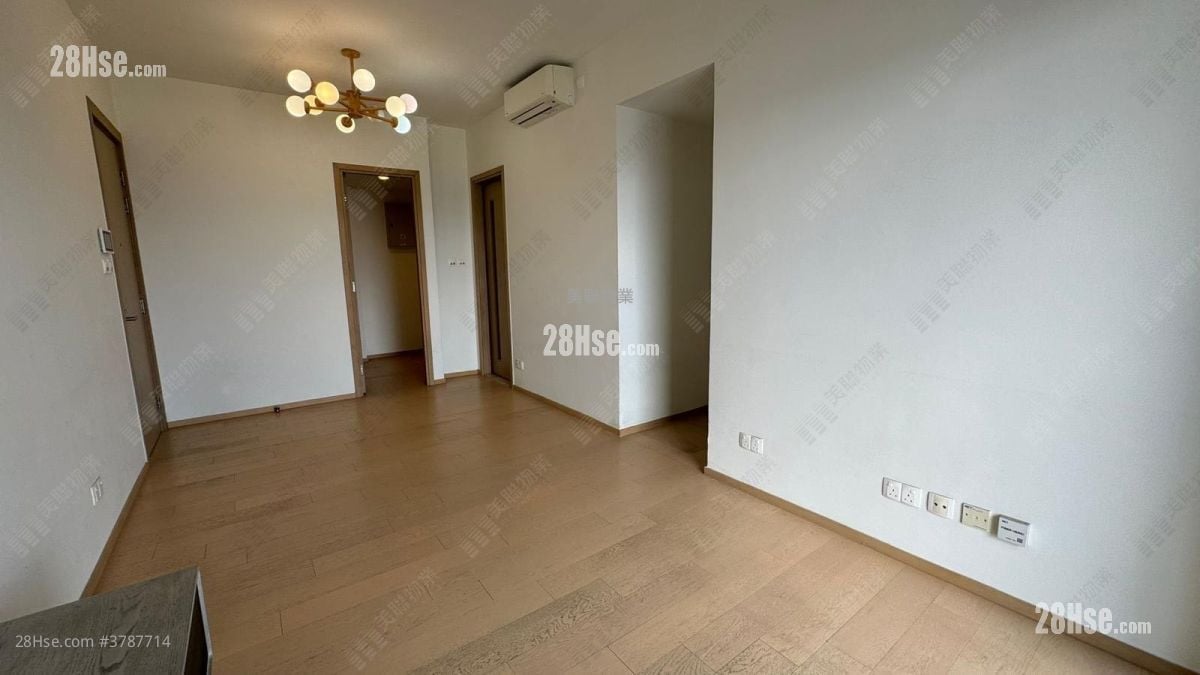 Lp6 Sell 3 Bedrooms , 2 Bathrooms 728 ft²