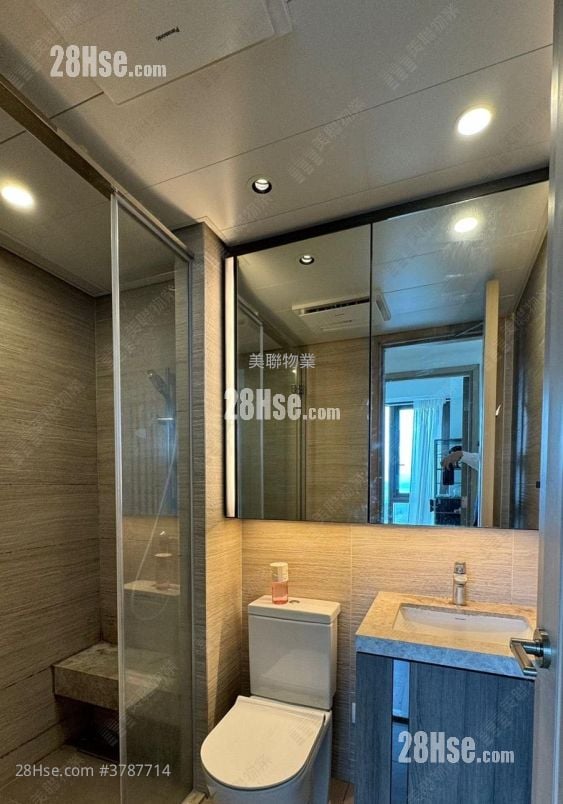 Lp6 Sell 3 Bedrooms , 2 Bathrooms 728 ft²