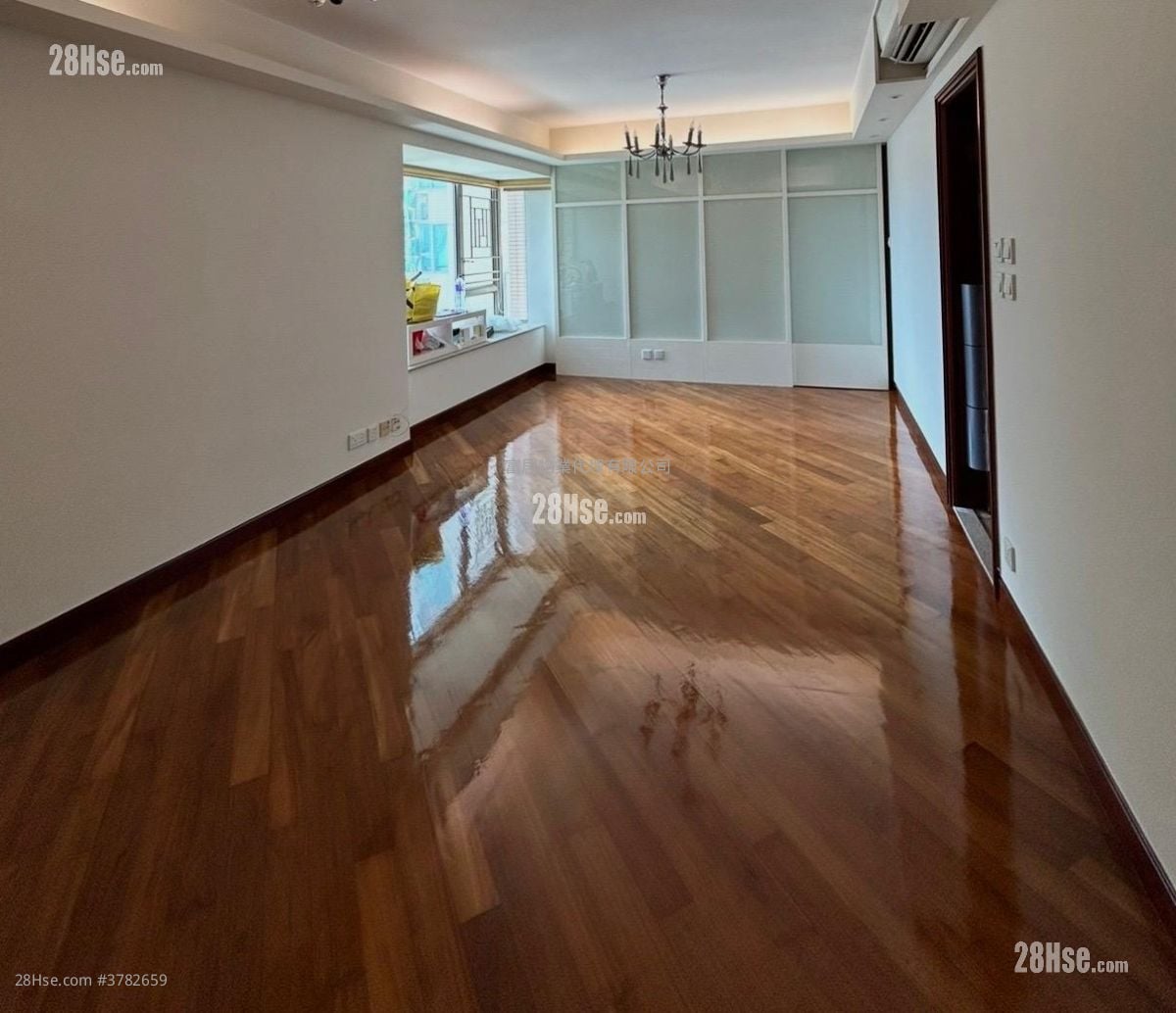 Bellagio Rental 3 Bedrooms , 2 Bathrooms 817 ft²