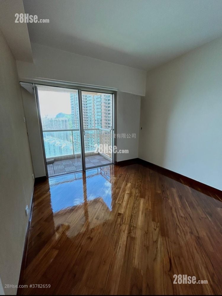 Bellagio Rental 3 Bedrooms , 2 Bathrooms 817 ft²